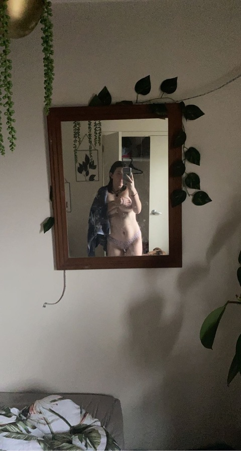 mollyjobabyy onlyfans leaked picture 1