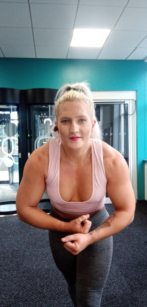 musclebarbie6 onlyfans leaked picture 1