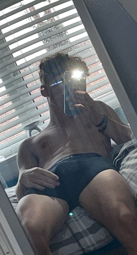 n.walshy664 onlyfans leaked picture 1