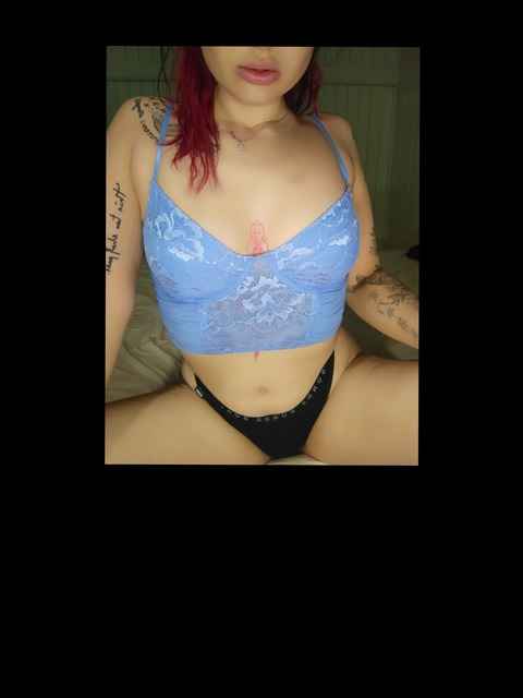 naughtykirra onlyfans leaked picture 1