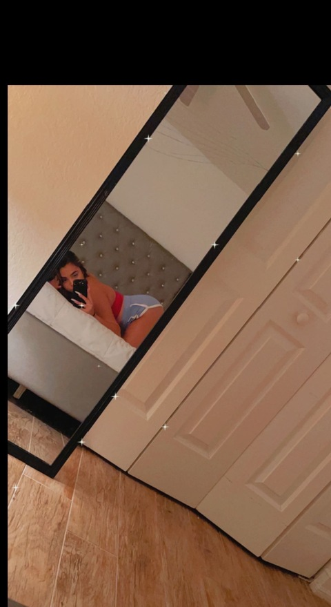 nikkiwitdablikky onlyfans leaked picture 2