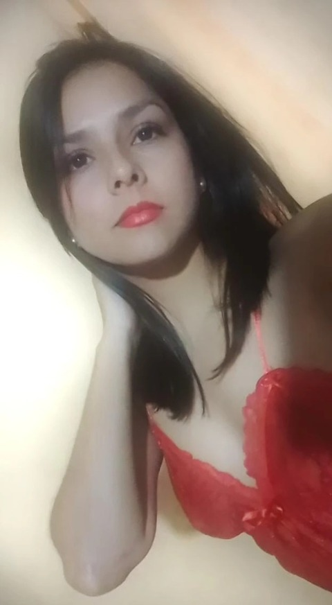 penelope1986 onlyfans leaked picture 1