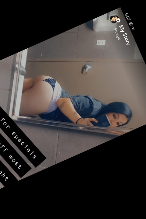 queenbaddie69 onlyfans leaked picture 2