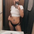 queenniccc onlyfans leaked picture 1