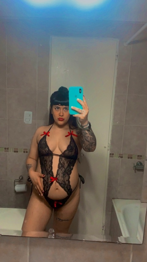 reinamiaa onlyfans leaked picture 1