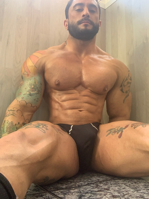robinsanchezxx onlyfans leaked picture 2