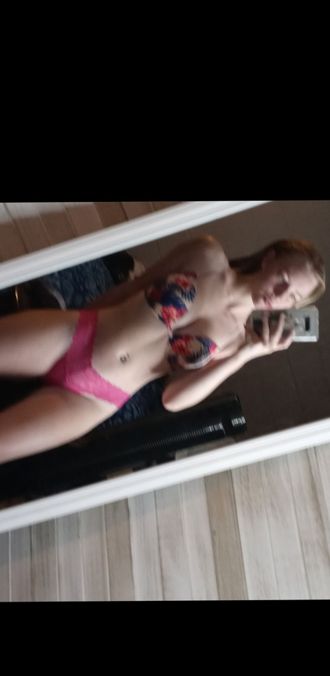 sexylexi1311 onlyfans leaked picture 1