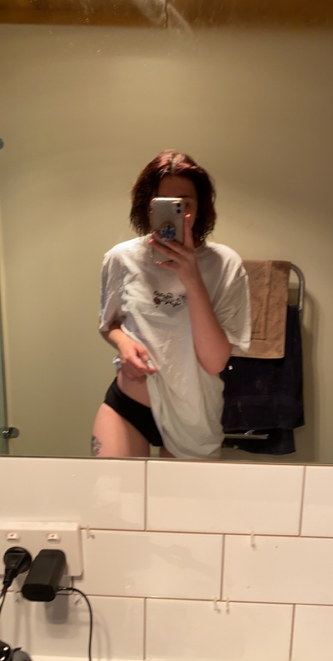 sexylittleminx2001 onlyfans leaked picture 1