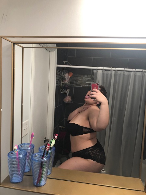 sheluvvvaeh onlyfans leaked picture 1