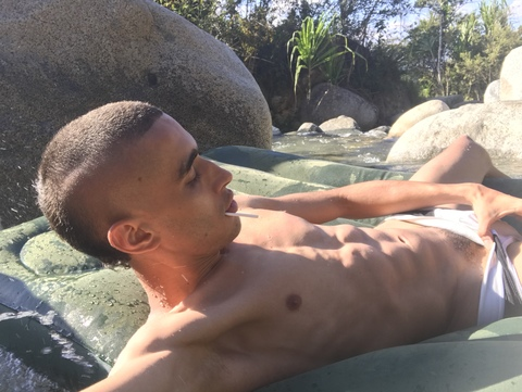 stephanstone62 onlyfans leaked picture 2