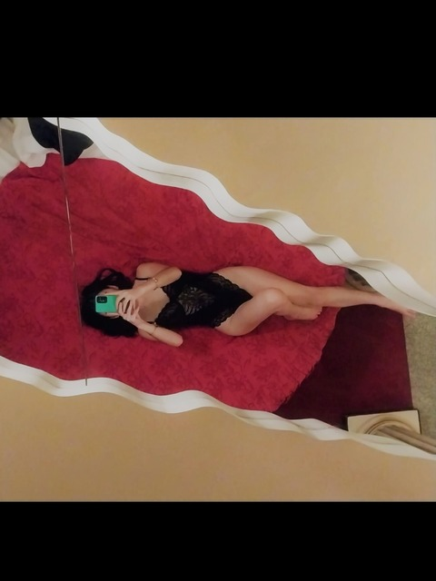 sweetceline30 onlyfans leaked picture 2