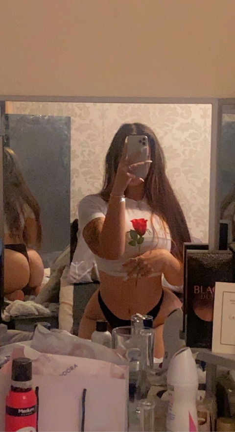 sweetie-x onlyfans leaked picture 2