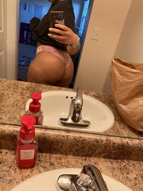 sweetnthick onlyfans leaked picture 1