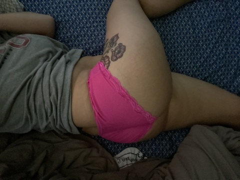 thathotozgirl onlyfans leaked picture 1