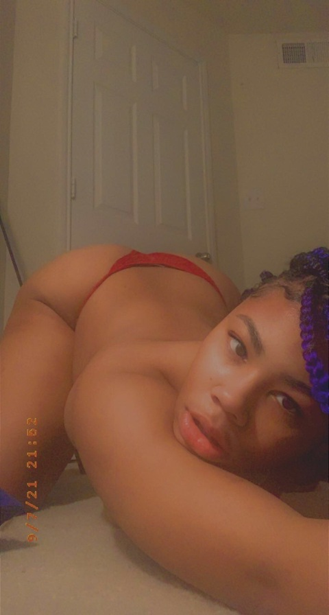 thatsyellaababe onlyfans leaked picture 1
