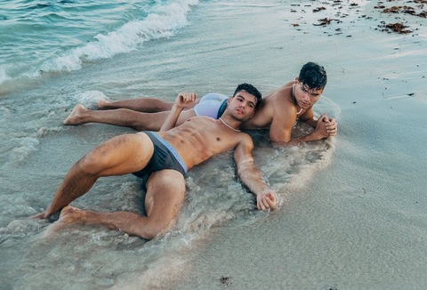 thecastillotwins onlyfans leaked picture 2