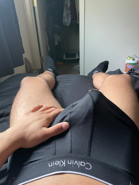 theeaxelaguilar onlyfans leaked picture 1