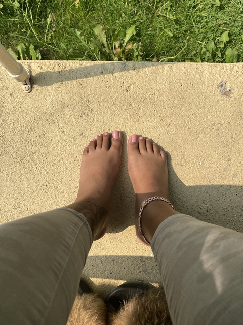 tori_tootsies onlyfans leaked picture 1