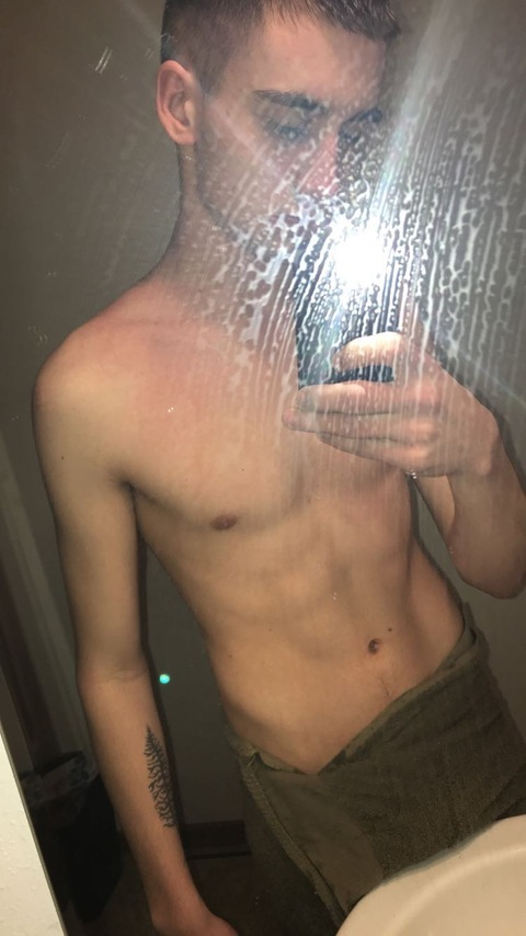 twink-tommy onlyfans leaked picture 1