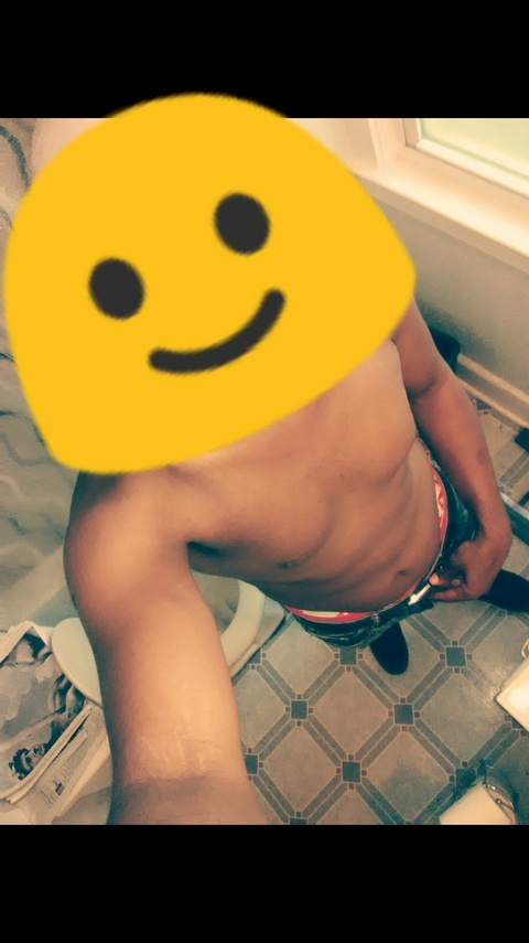 u18649418 onlyfans leaked picture 1