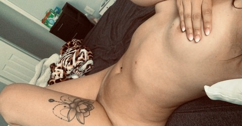 victoriaa_mayyx onlyfans leaked picture 1