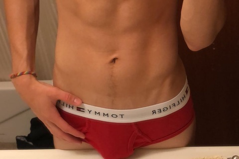 walkingtwink onlyfans leaked picture 2