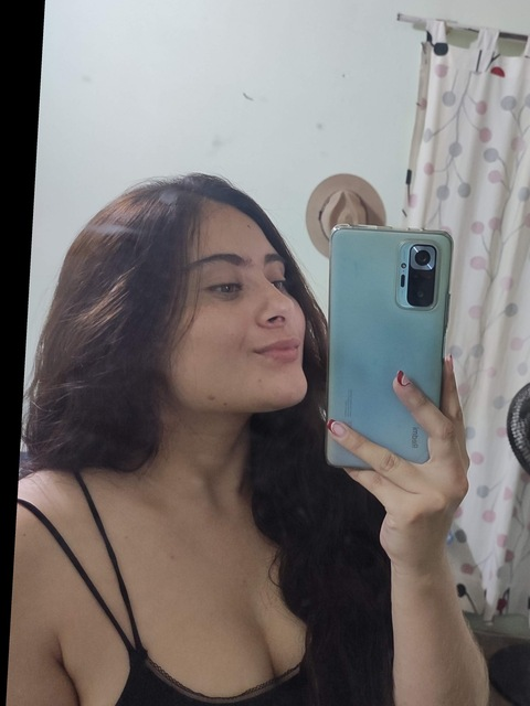 yadira08 onlyfans leaked picture 2
