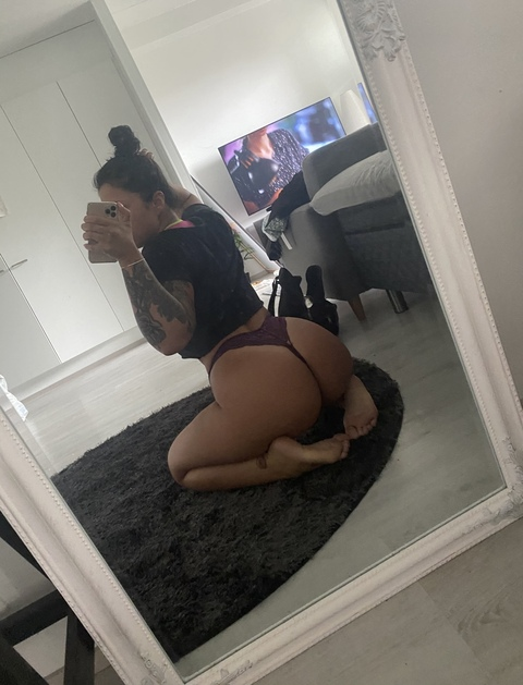 yazzzmine onlyfans leaked picture 1