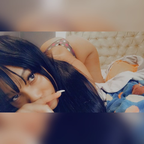 yinauri26 onlyfans leaked picture 1