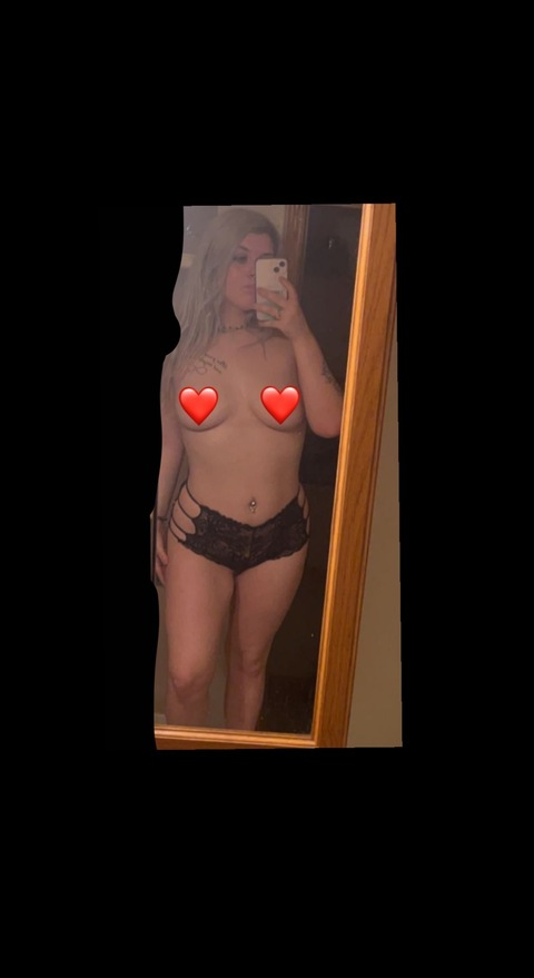 yuhgirlvanessaaa onlyfans leaked picture 1