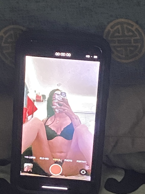 zoethetiger onlyfans leaked picture 2