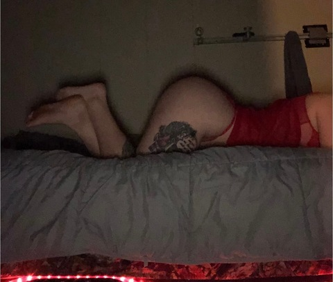 zwhooty18 onlyfans leaked picture 1